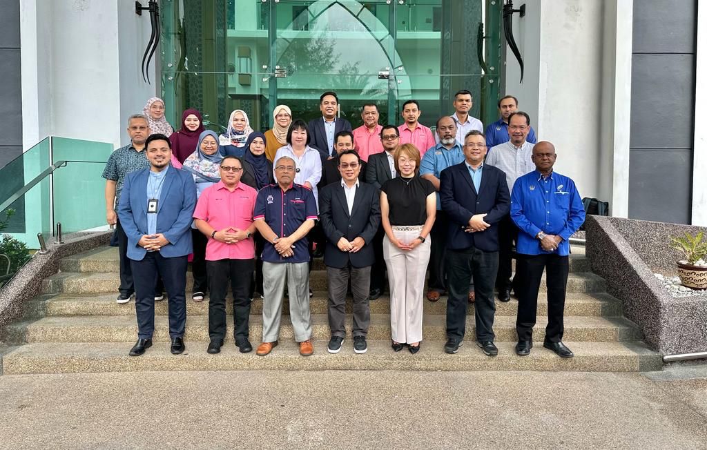 Our Congratulations to Mr. Hallman bin Sabri,Executive Director of the Sarawak Skills Group of Learning Institutions on Being Re-Elected as Chairman of the Federation of Malaysian Skills Development Centres (FMSDC) for a second term (2024 – 2025)